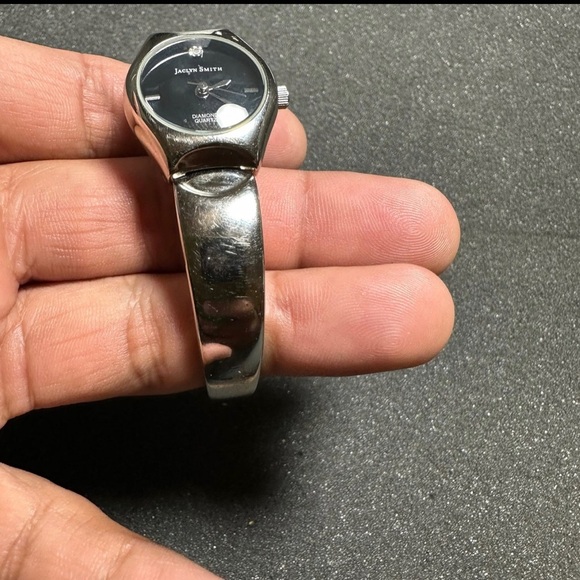 JACLYN SMITH Ladies Diamond Quartz Watch Silver Tone Black Dial Working - Picture 5 of 9